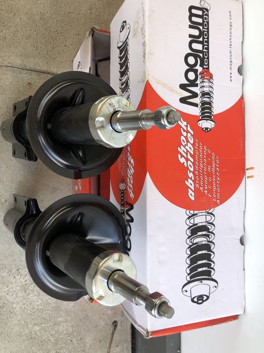 Продам стойки нові