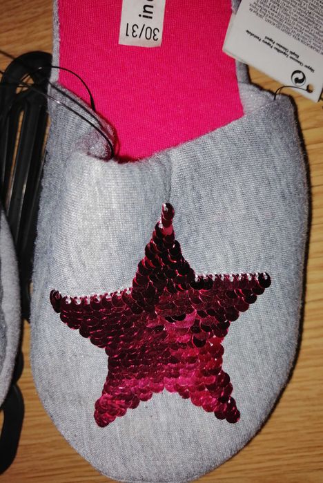 Pantufas de Quarto Cinzentas com Estrela de Lantejoulas – Tam. 30/31 (Novas )