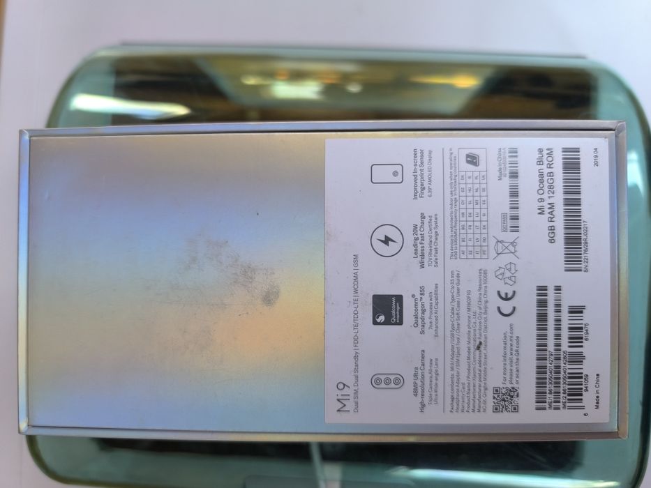 Xiaomi Mi 9  6 GB RAM /128GB ROM