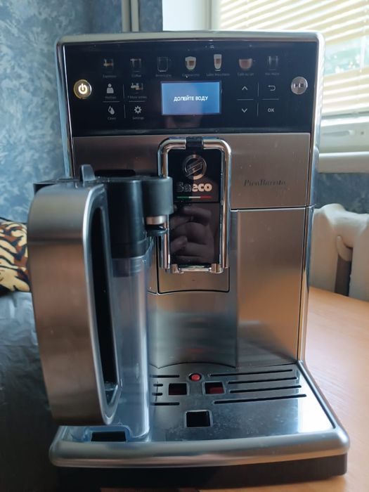 Продам кофемашину в отличном состоянии