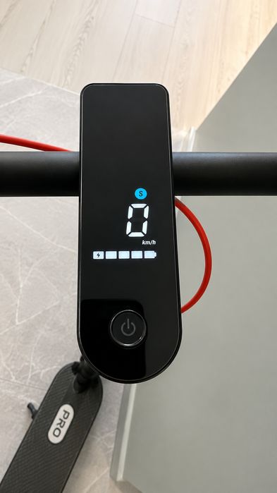 Продам Xiaomi Electric Scooter 5 Pro