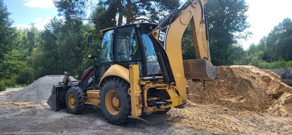 Usługi koparko ładowarką z młotem, mini koparka bobcat ziemia