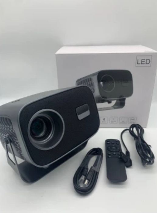 Проектор домашній кінотеатр