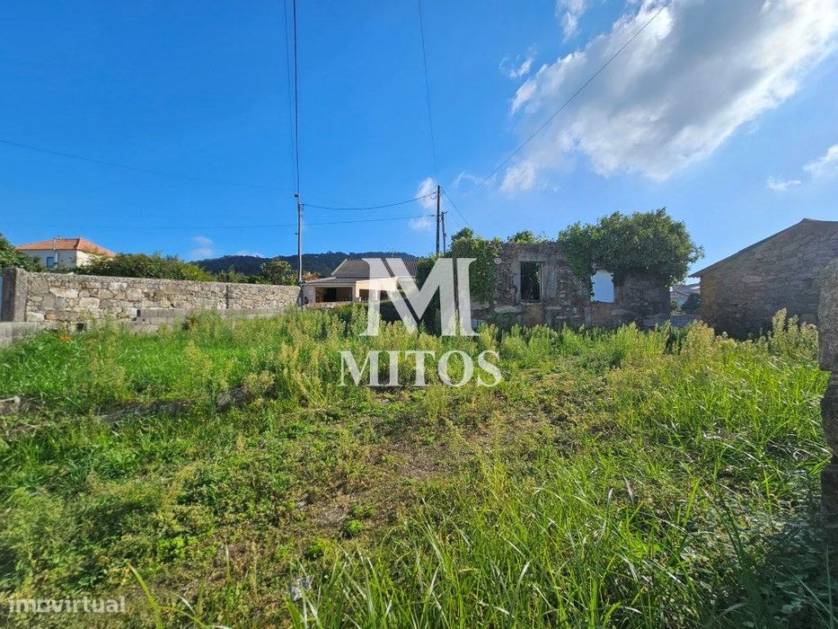 Moradia para recuperar com vistas mar