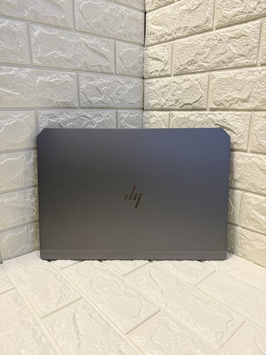 HP ZBook 15 G5 | i7-8850H | 24GB | SSD 512GB | NVIDIA Quadro P2000