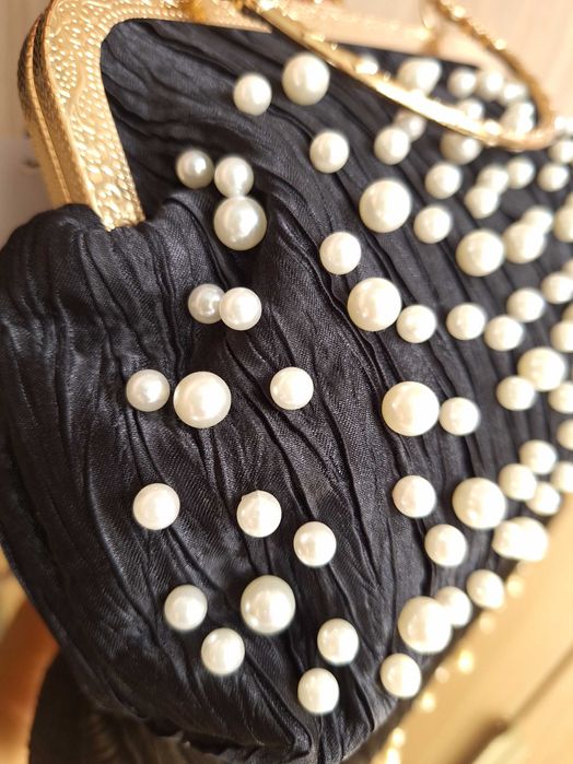 Torebka Czarna Złota Z Perełkami Z Uchwytem Do Ręki Na Ramię
