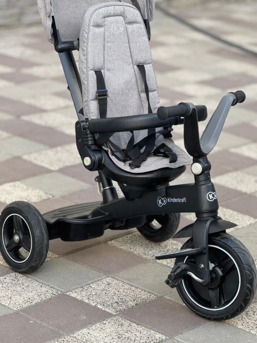 Дитячий велосипед з батьківською ручкою kinderkraft easy twist