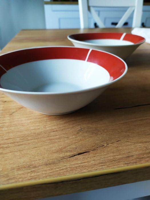 Dwie miseczki porcelanowe