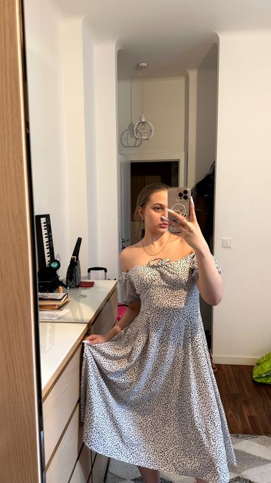 Sukienka przyjemna do ciała