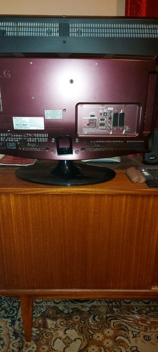 Starszy telewizor LCD