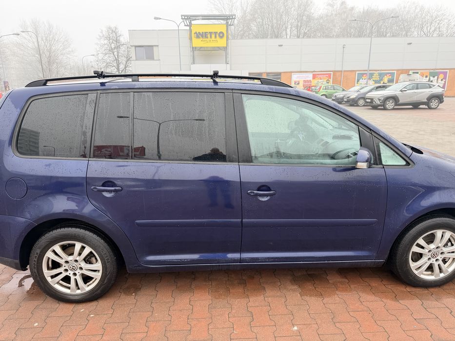 VW Touran 1.6 MPI 7-osobowy |