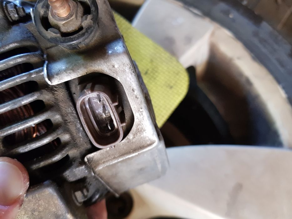 Alternator RAV4 2.0vvti