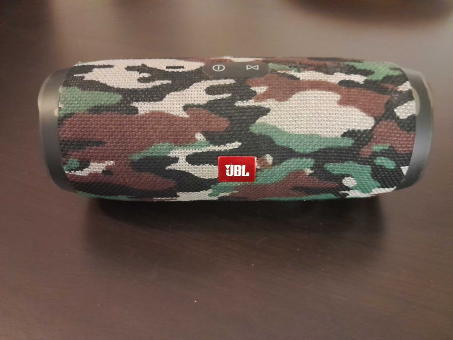 JBL charge 3 padrão verde tropa