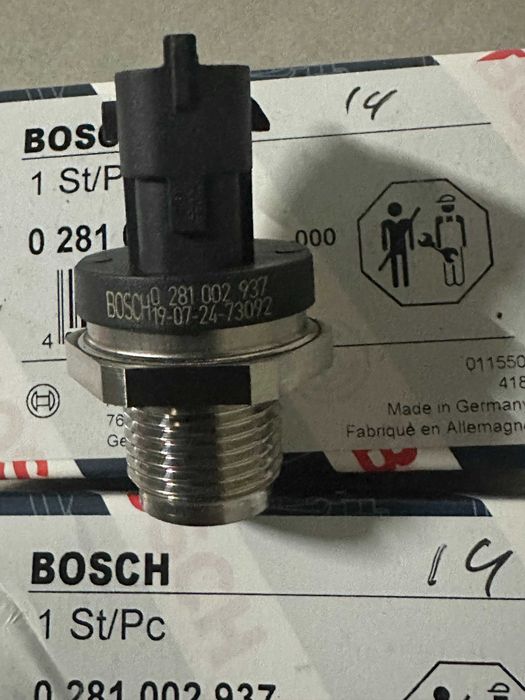Регулятор давления топлива VW IVECO VOLVO OPEL 0281002937