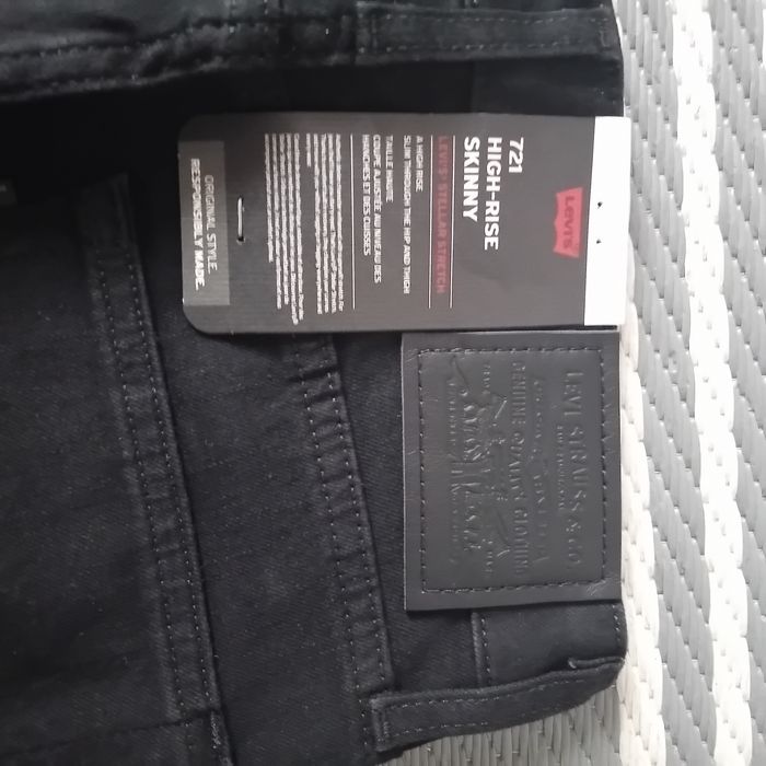 Жіночі джинси Levi's. 27×32