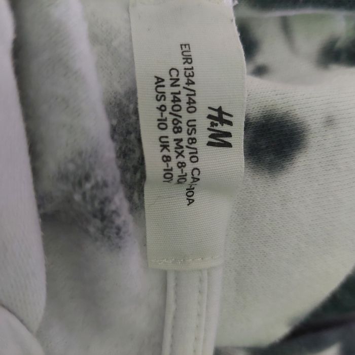 Bluza damska z kapturem.