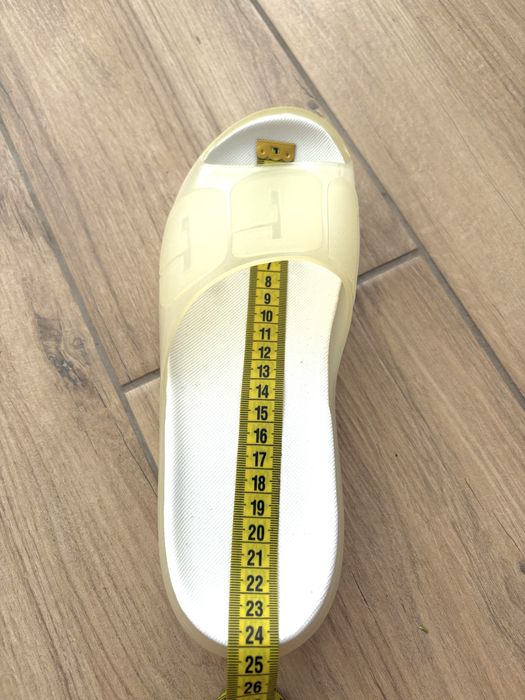 Шлепки Ugg прозрачные