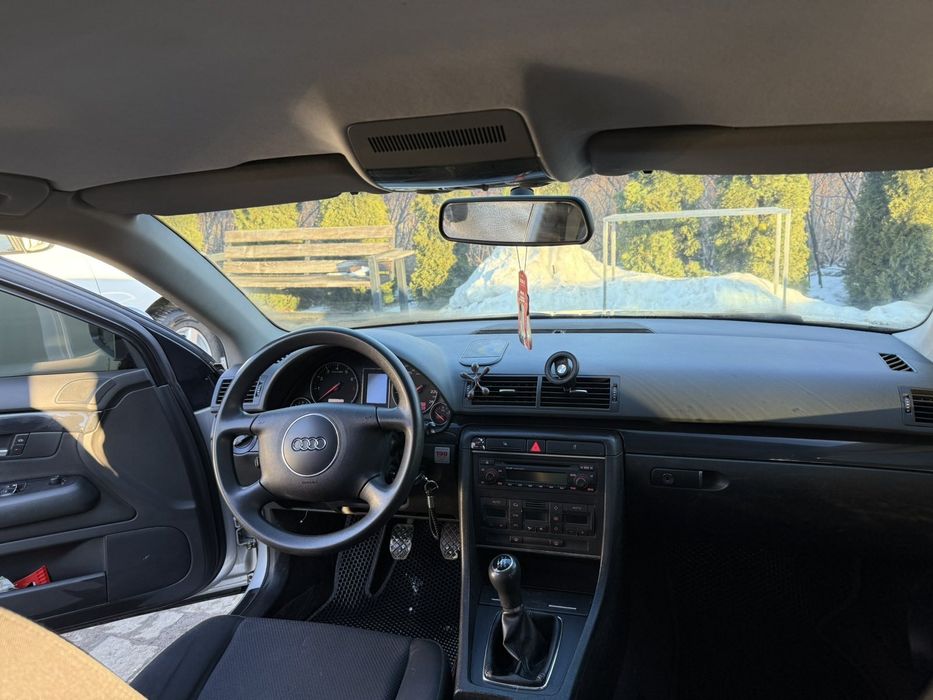 Ауді а4б6 Audi 1.6 бензин газ.