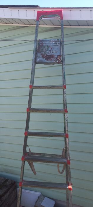 Лестница драбина стремянка алюмінієва