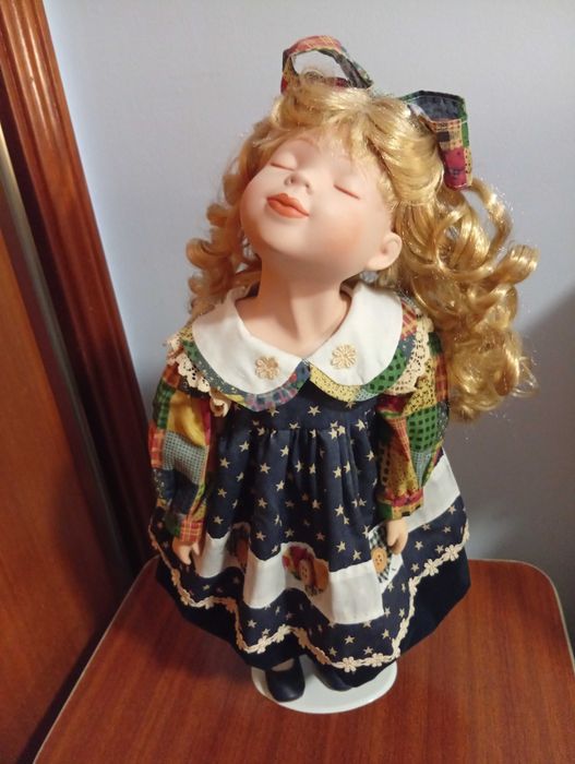 Boneca de porcelana