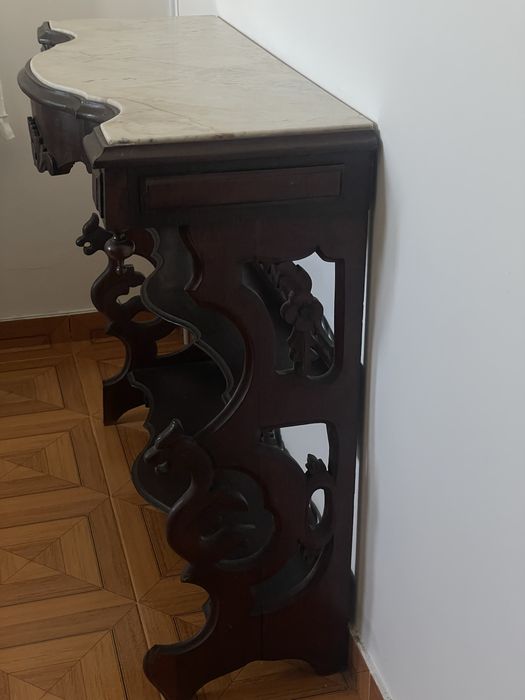 Aparador / Consola Antiga em Madeira com Tampo em Pedra (Mármore)