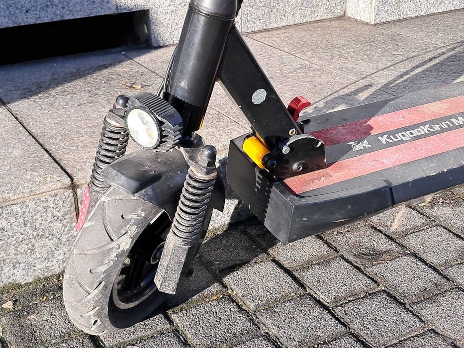 Hulajnoga elektryczna KUGOO KIRIN M4 + Ładowarka