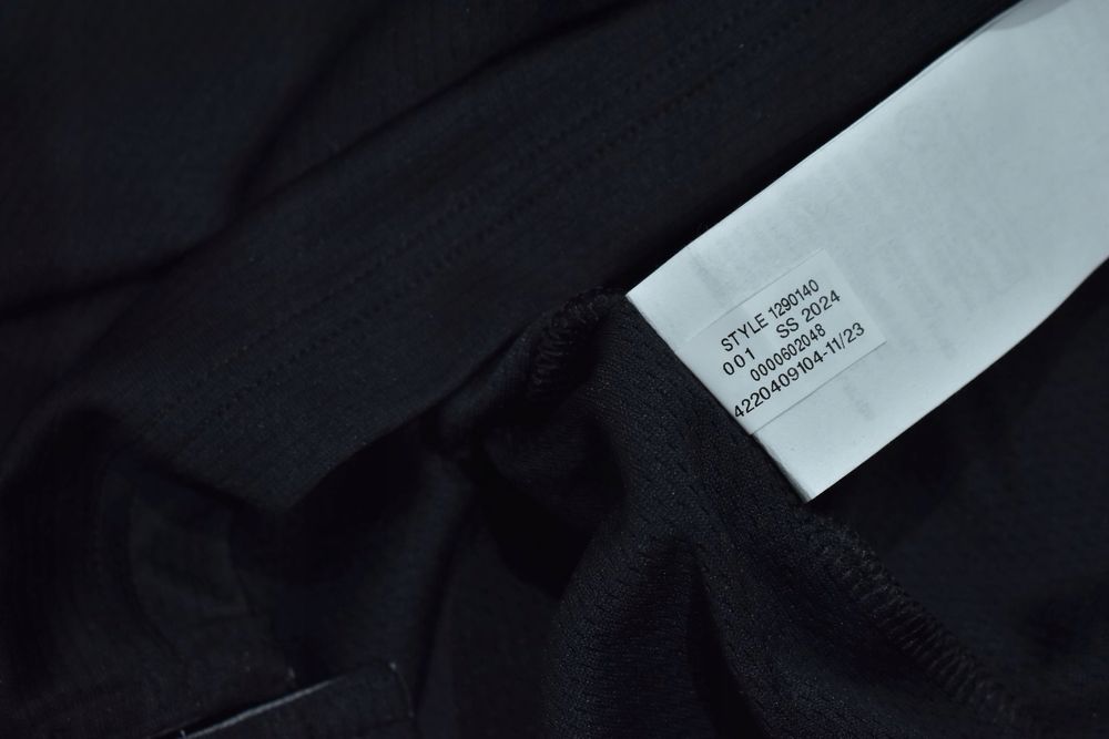 Under Armour Czarna Koszulka Polo Męska Loose S