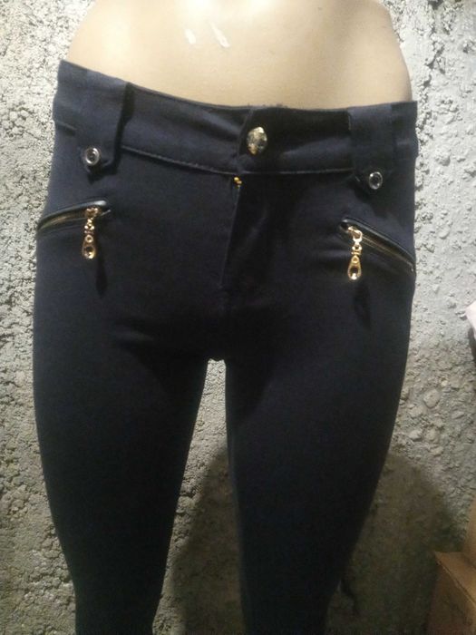 Wyprzedaż Spodni Cena tylko obowiązuje w ten weekend 25zł