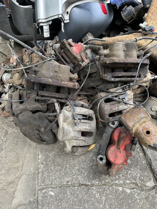 Суппорт розборка 639 віто 447 ричаг полуось граната шків кулак напіввісь пильник палець тормозний диск ступиця підшипник датчик абс хрестовина шрус