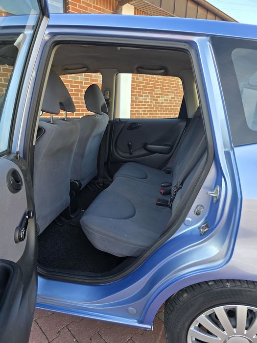 Honda Jazz 1.2 i-DSI 78cv |  AR CONDICIONADO