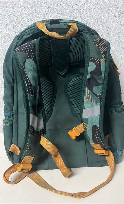 Mochila Escolar em bom estado de conservação