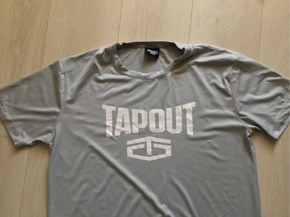 Продам футболку Tapout розмір L