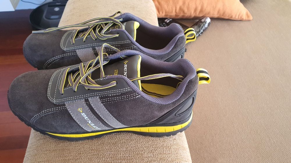 Sapato/bota Dunlop, como novas 42