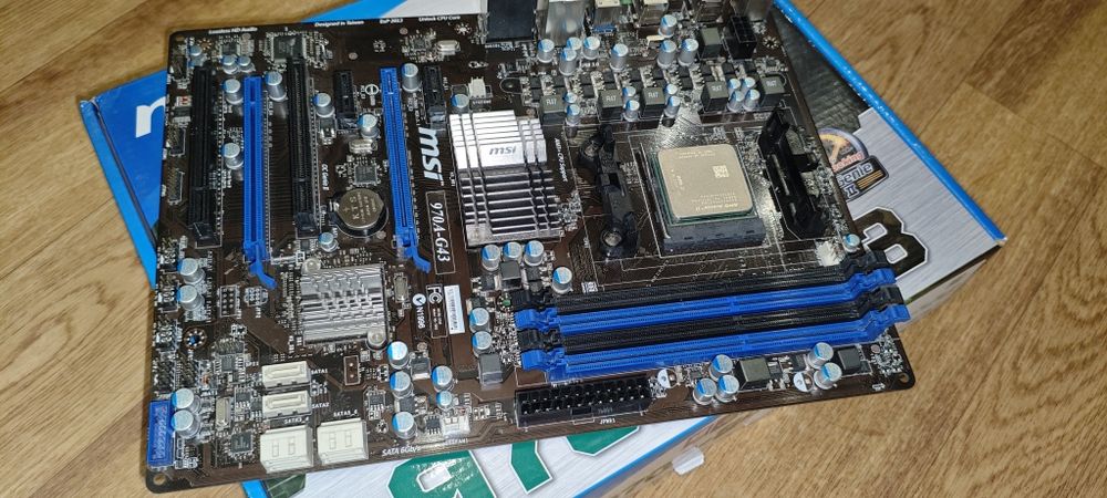 Материнская плата MSI 970A-G43 + процессор AMD Athlon II в подарок