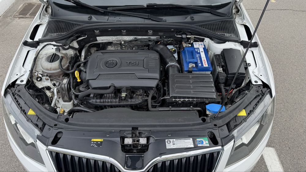 Skoda Octavia A7 1.8 (не крашена)