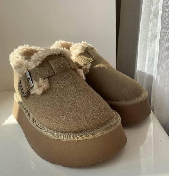 Продам зимові черевички уги на платформі Ugg