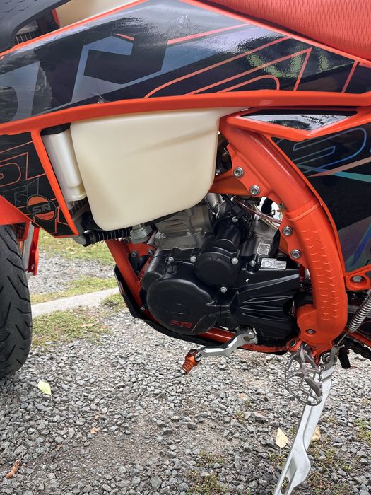 STN-V-8 motard