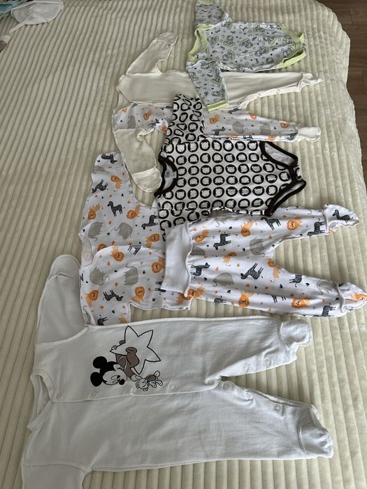 Набір дитячого одягу