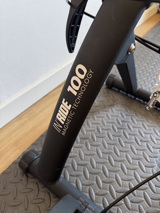 Rolo de treino b’twin in ride 100 para bicicleta