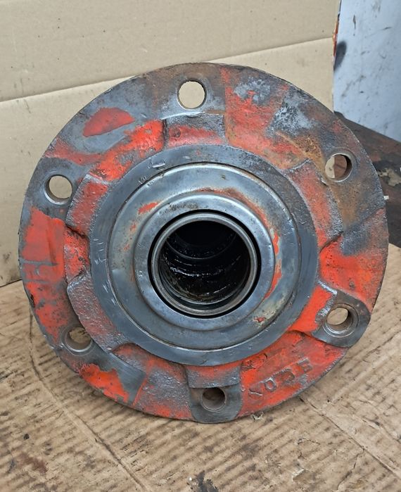 Ступиця поворотного кулака  ДОН 1500