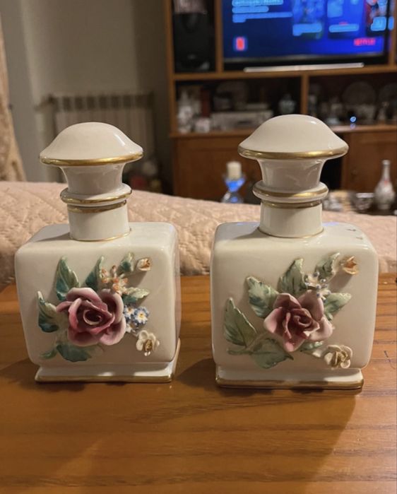 Conjunto 2 frascos Artibus em porcelana vintage