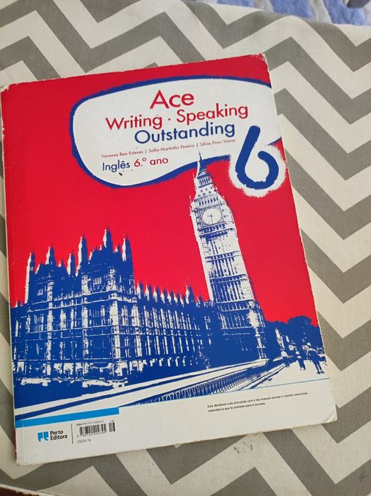 Livro de atividades Outstanding 6