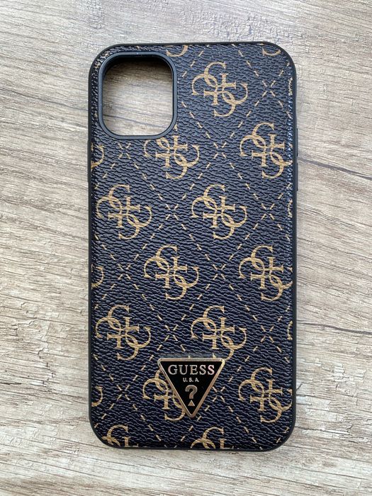 Etui do iPhone 11 Guess