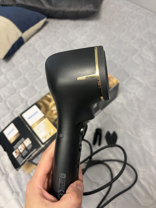 Стайлер Philips Pro Care