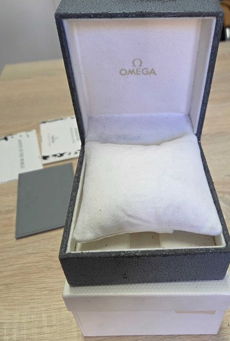 Omega - oryginalne pudelko do zegarka Omega - szare - pełny zestaw