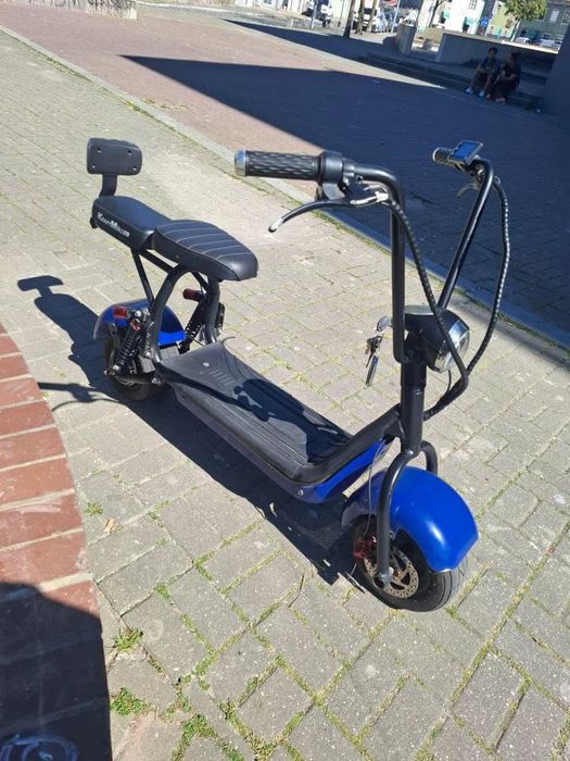 Scooter Elétrica KraftMuller – Conforto e Estilo