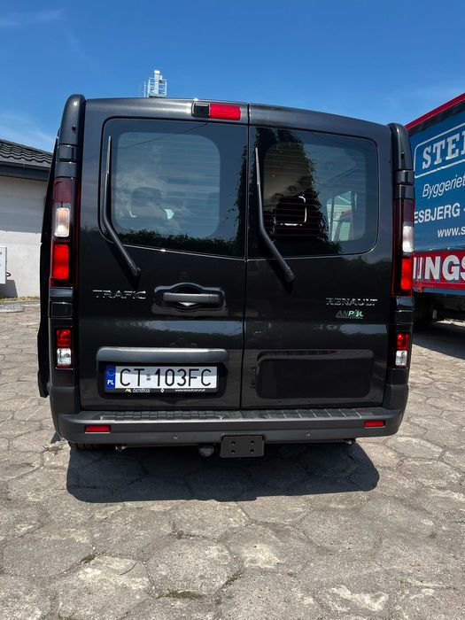 Wynajem Busa 9 osobowy