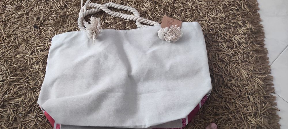 Sacos para praia ou para compras, novos, lindos e com ótimo acabamento