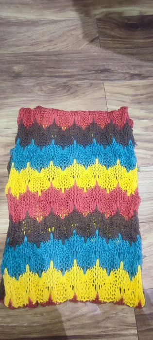 Ładny Nowy Komin 100 % Acrylit