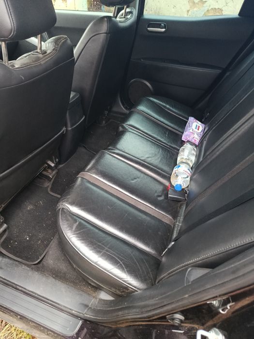 Автомобиль Мазда СХ7